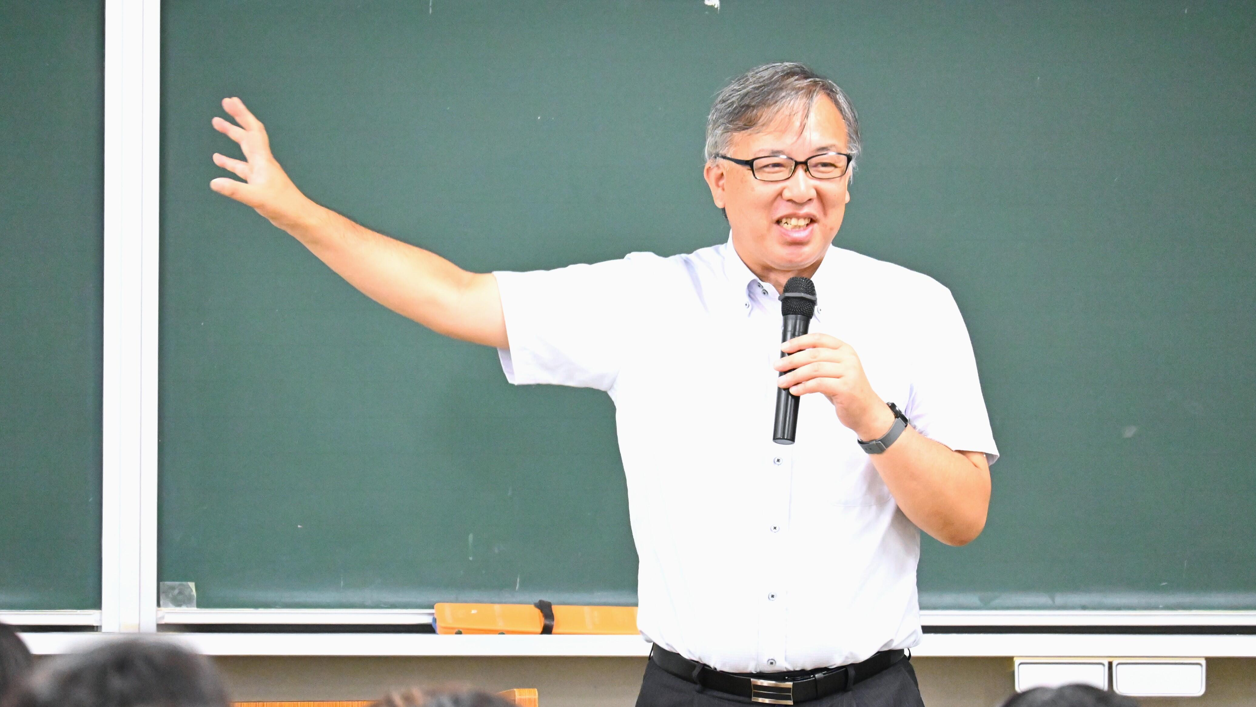 体験授業（倉准教授）